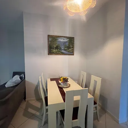 Family In * Vlorë
